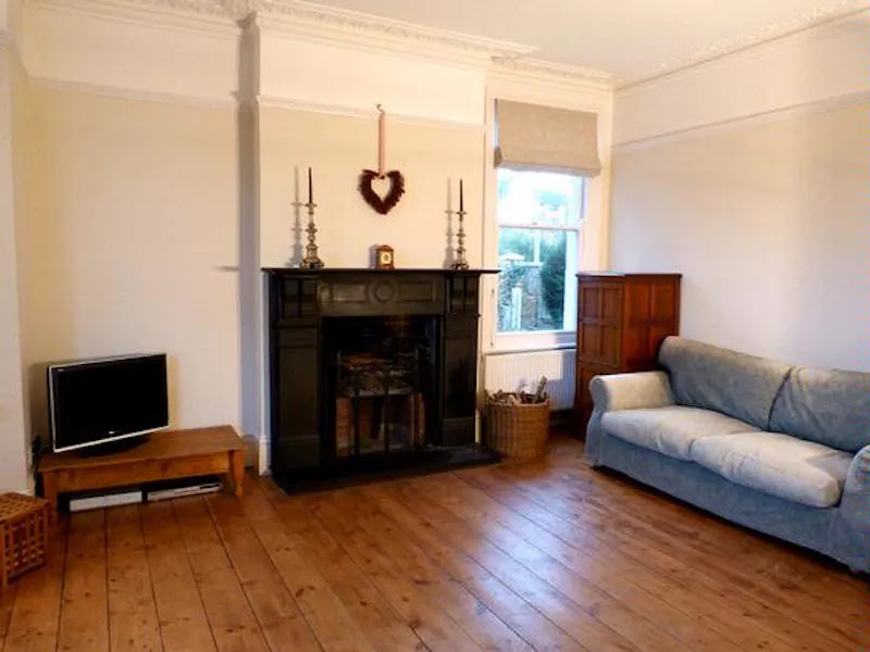 Handsome house in Henley, B1546 (photo 5)