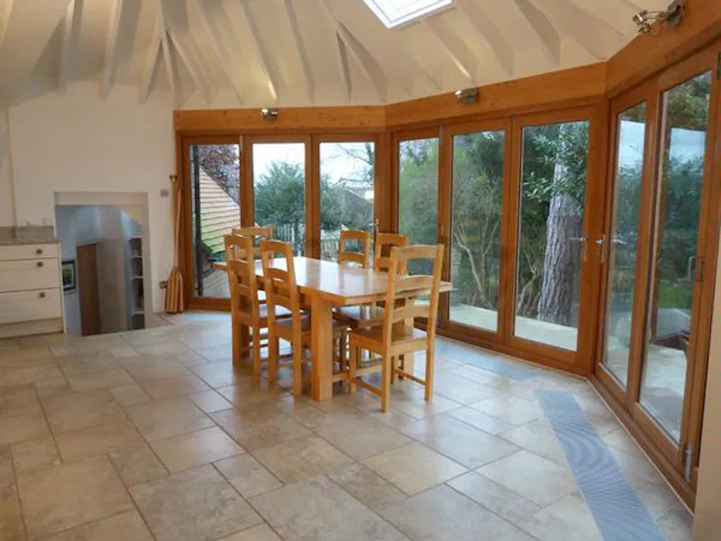 Conservatory at Handsome house in Henley, B1546 (photo 14)