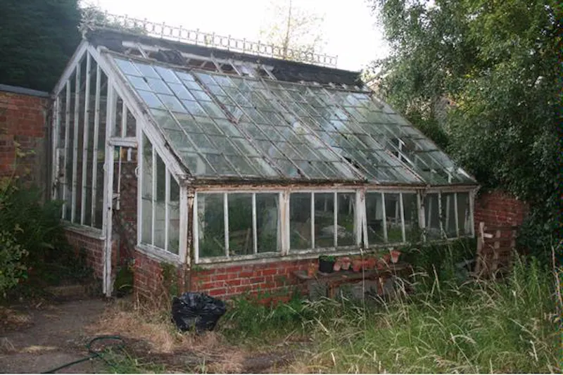 Greenhouse at Handsome house in Henley, B1546 (photo 29)