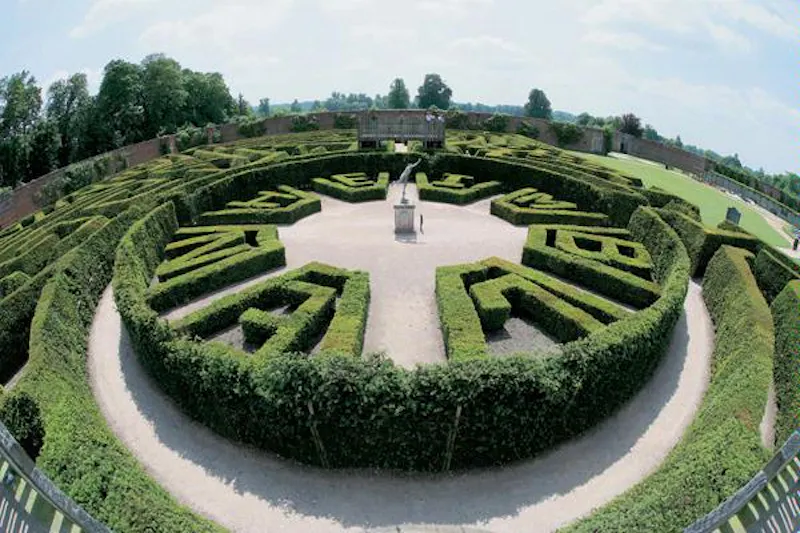 Garden - formal at Extraordinary Woodstock palace , G71 (photo 44)