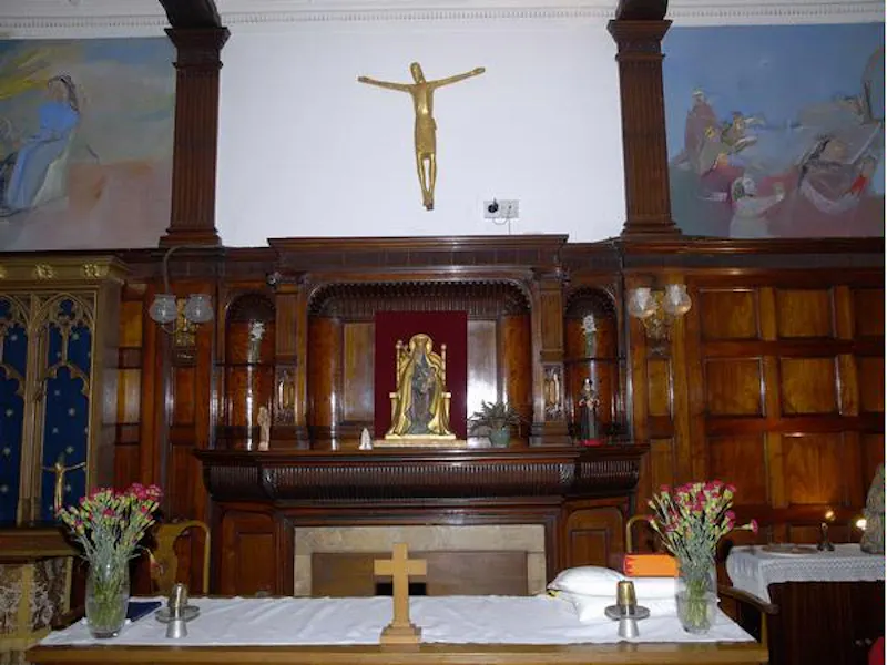 Panelling at Knightsbridge school, J210 (photo 8)