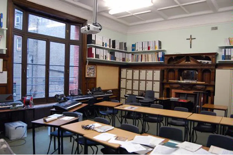 Knightsbridge school, J210 (photo 21)