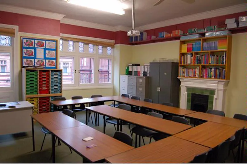 Knightsbridge school, J210 (photo 23)