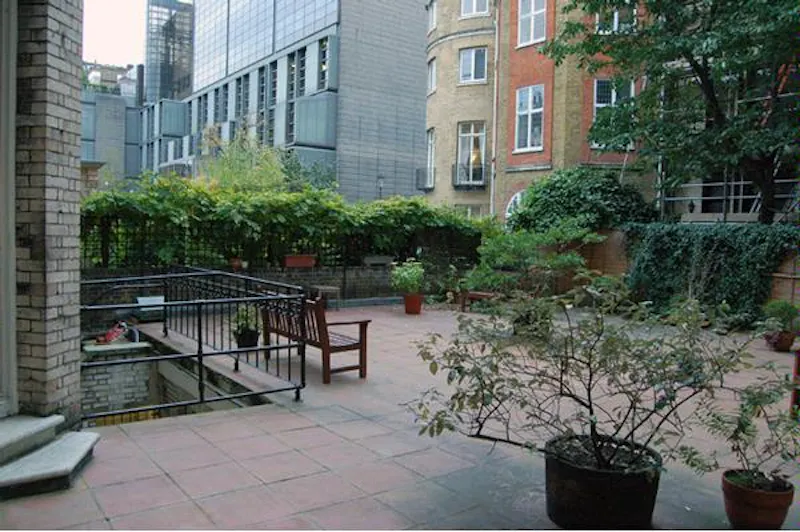 Knightsbridge school, J210 (photo 28)