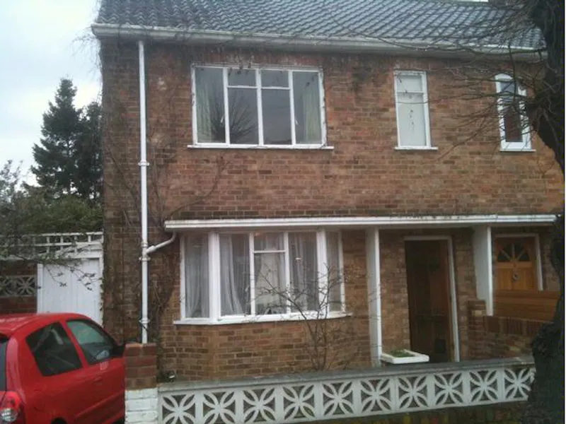Film location D2064 in London (photo 1)