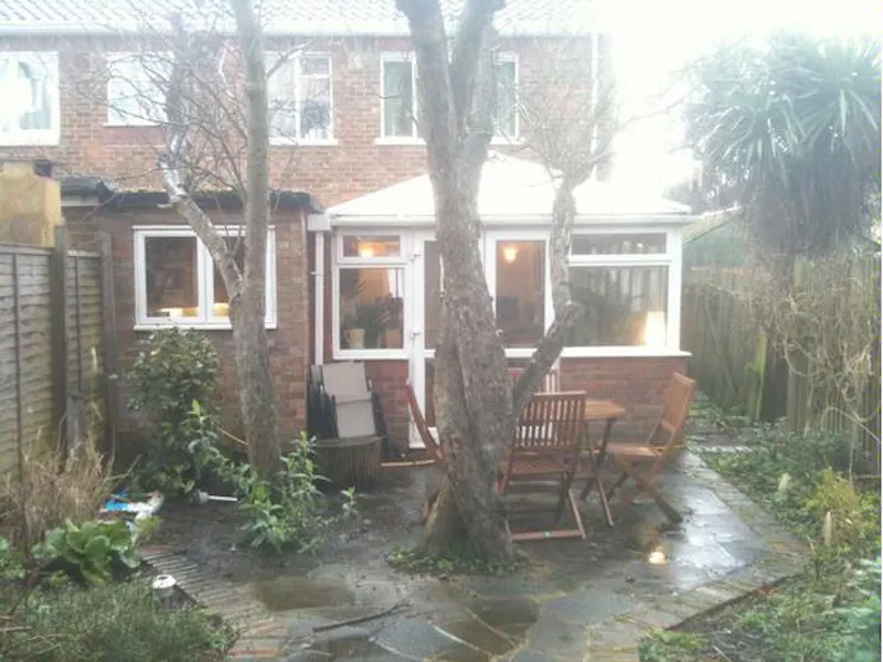Film location D2064 in London (photo 14)