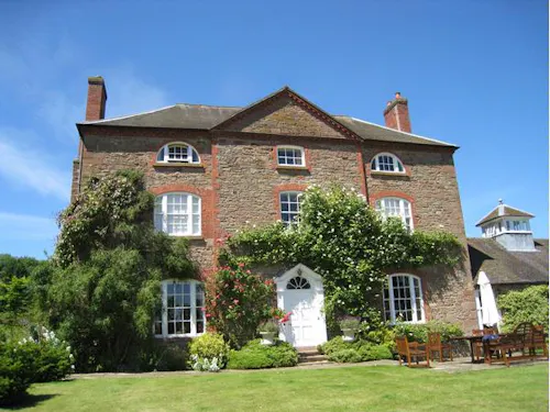 Scenic country house in Thornbury, A1259