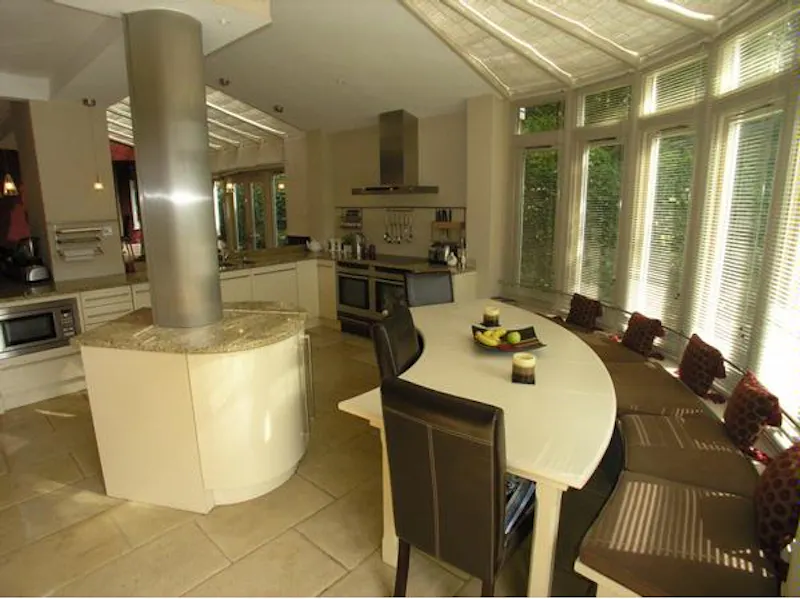 Kitchen island at Large Victorian house in Windsor, B1551 (photo 5)