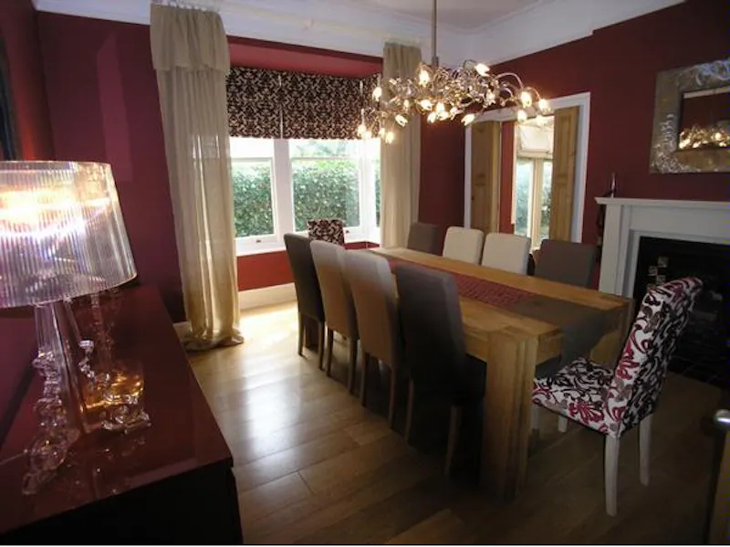 Dining room at Large Victorian house in Windsor, B1551 (photo 8)