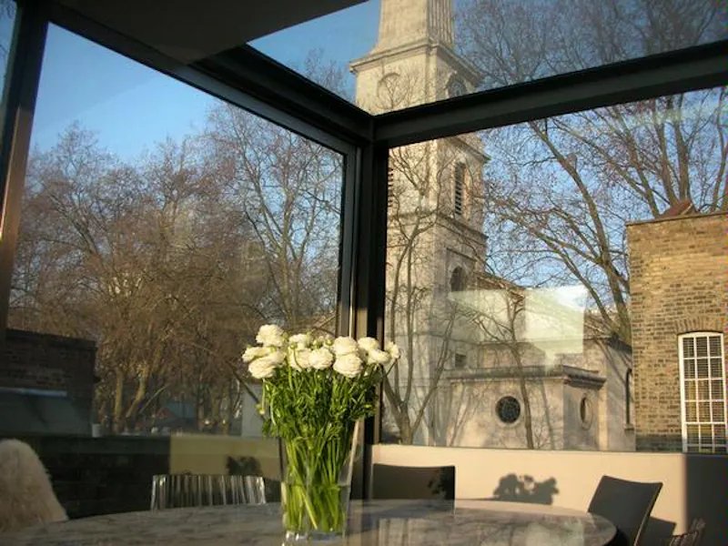 Glass at Spectacular Old Street glass box, K345 (photo 7)