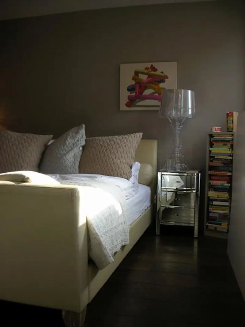 Bedroom at Spectacular Old Street glass box, K345 (photo 10)