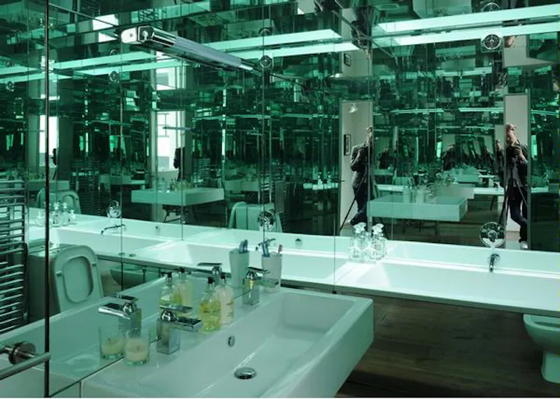 Bathroom at Spectacular Old Street glass box, K345 (photo 12)
