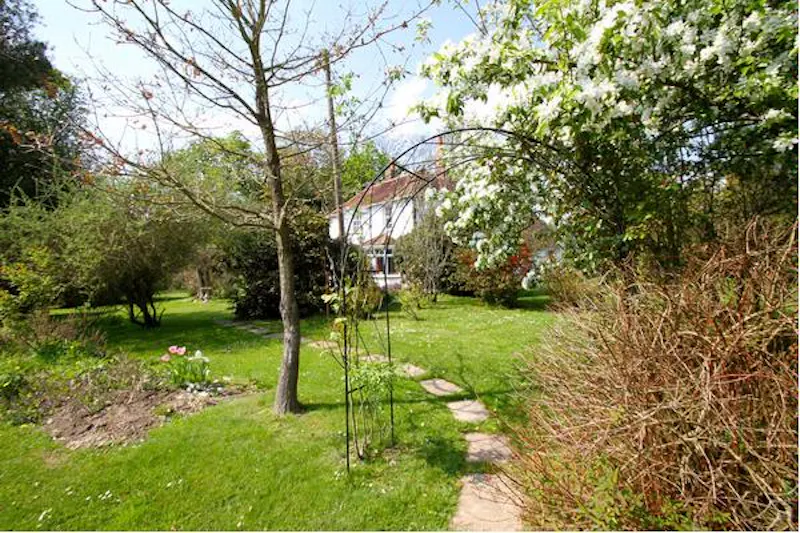 Film location C812 in West Sussex (photo 29)