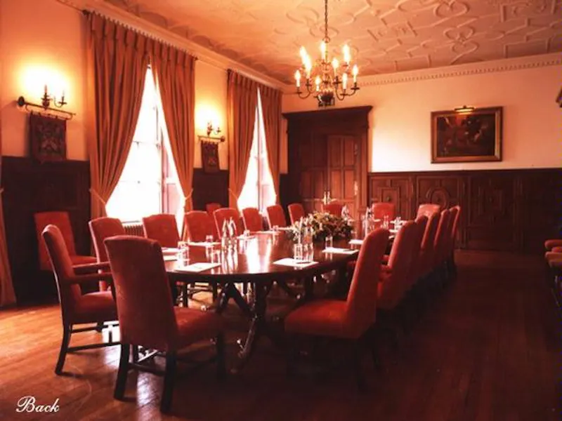 Dining room at Croydon palace and venue, G276 (photo 4)