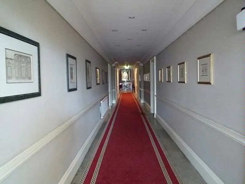 Corridor at Croydon palace and venue, G276 (photo 18)