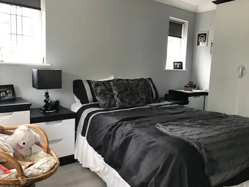 Bedroom - child's at Film location D2066 in London (photo 17)