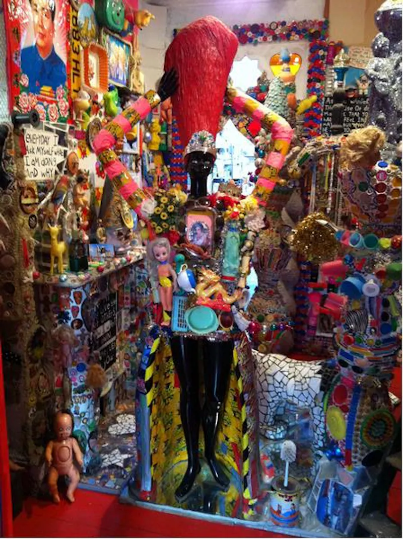 Quirky Dulwich home museum, Q51 (photo 12)