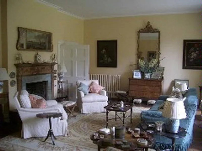 Living Room at Film location H117 in Dorset (photo 5)