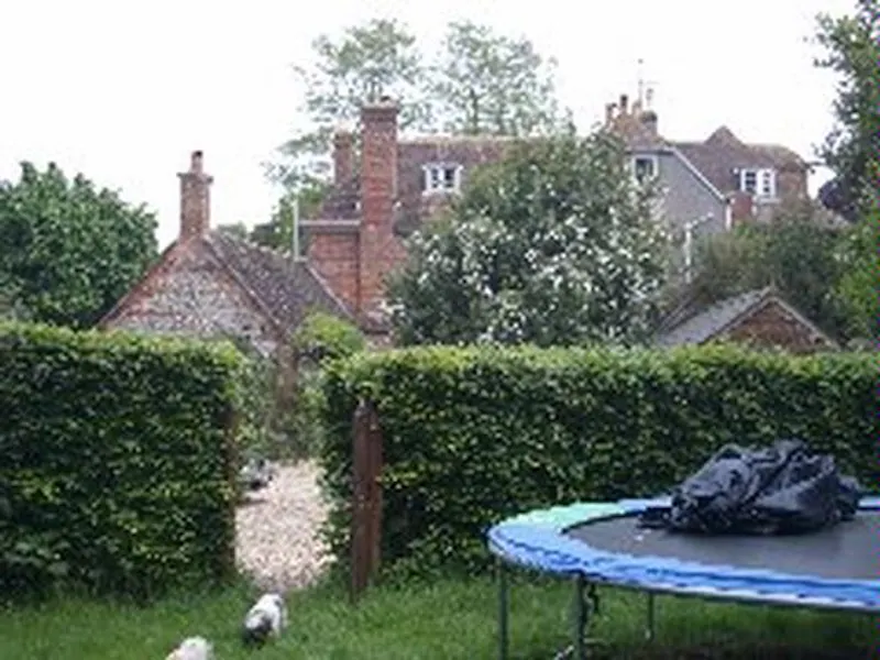 Garden at Film location H117 in Dorset (photo 13)