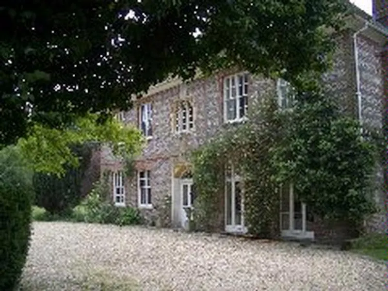 Driveway at Film location H117 in Dorset (photo 17)