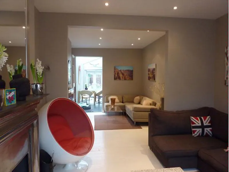 Open plan at Brentford family house, B1210 (photo 8)