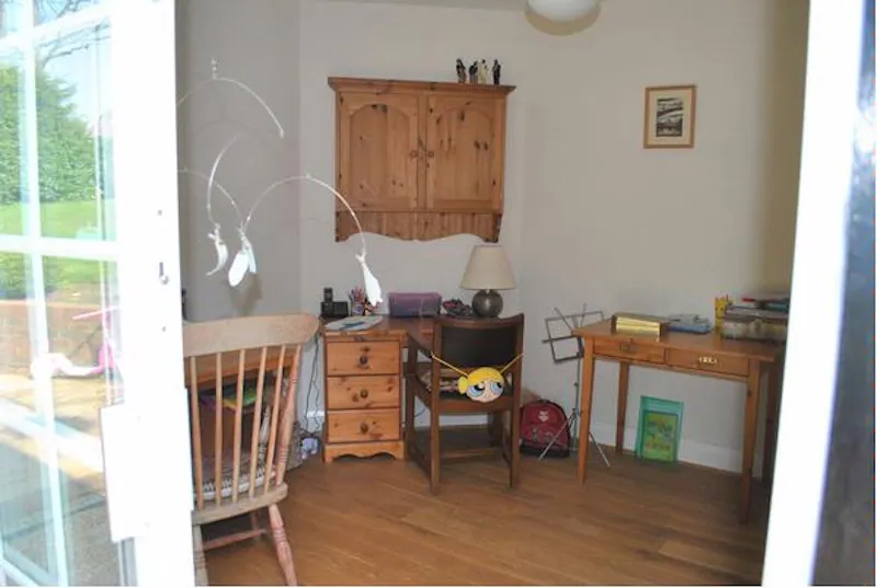 Film location D2068 in Surrey (photo 9)