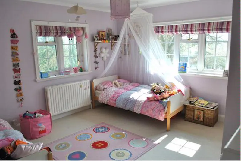 Bedroom - child's at Film location D2068 in Surrey (photo 18)