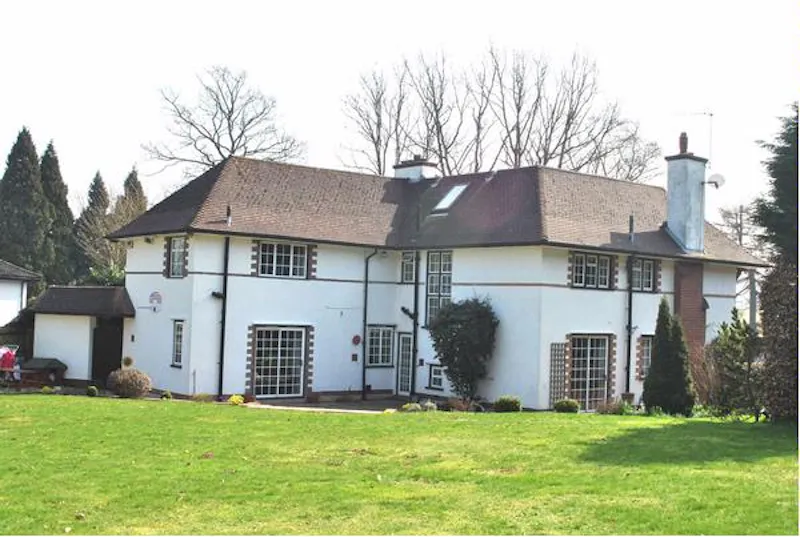 Film location D2068 in Surrey (photo 25)