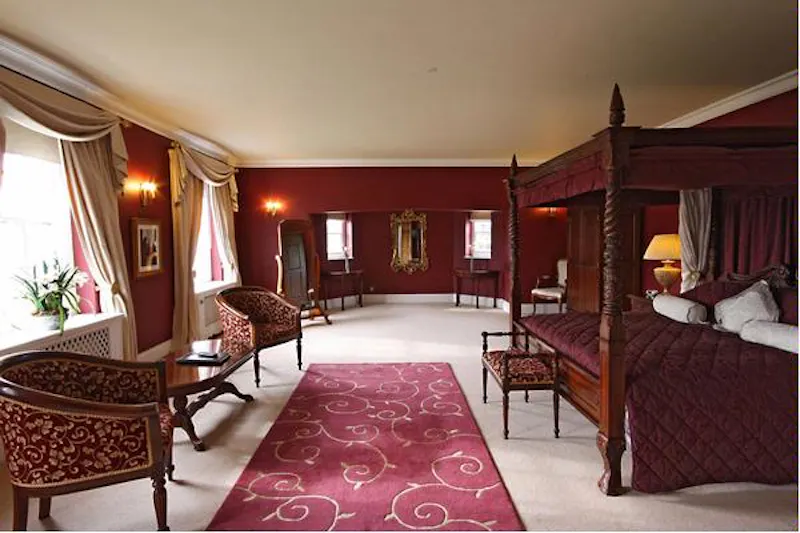 Bedroom at Film location R759 in Essex (photo 3)