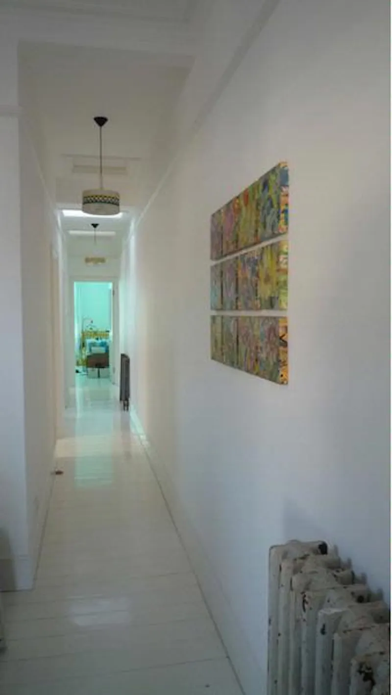 Corridor at Golders Green Family home, B1558 (photo 2)