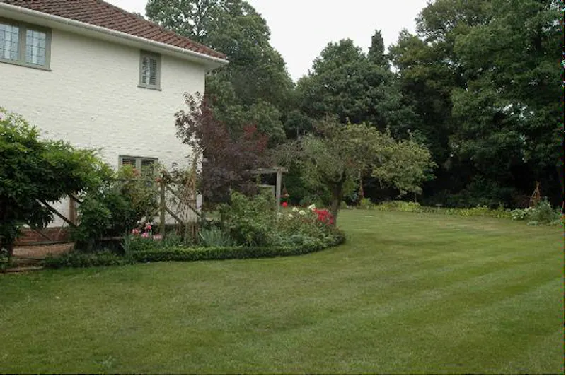 Old parsonage in Shackleford, D2069 (photo 22)