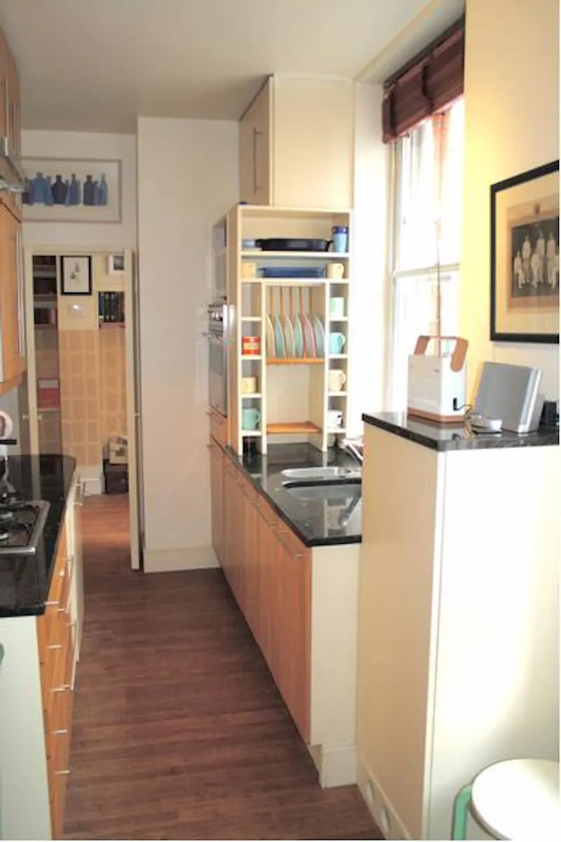 Kitchen at One bedroom Soho apartment, F990 (photo 4)