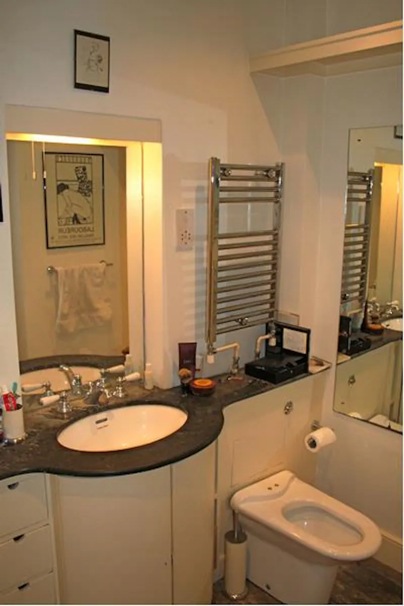 Bathroom at One bedroom Soho apartment, F990 (photo 16)