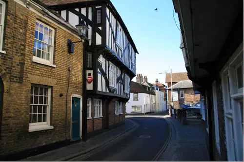 Medieval merchants house in Sandwich, M277