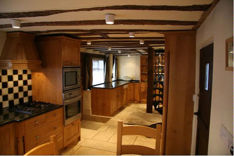 Beams at Medieval merchants house in Sandwich, M277 (photo 4)