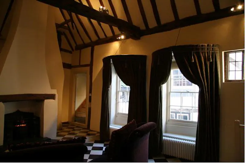 Medieval merchants house in Sandwich, M277 (photo 24)
