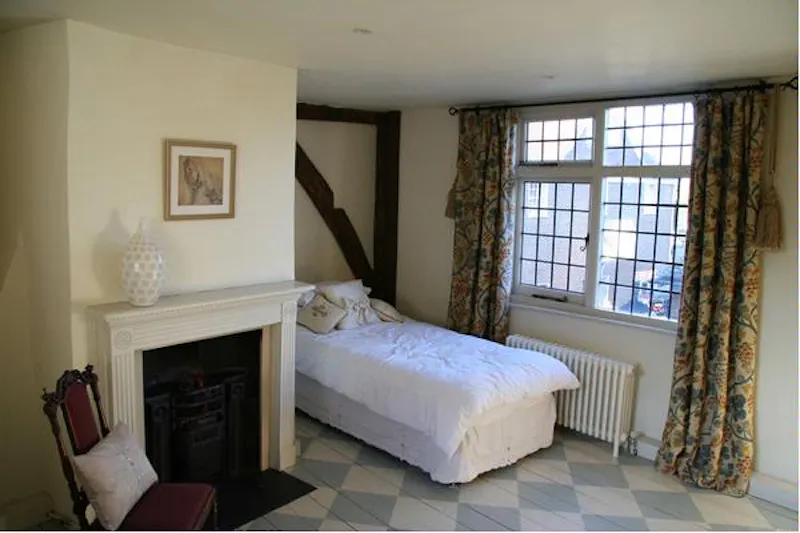 Medieval merchants house in Sandwich, M277 (photo 33)