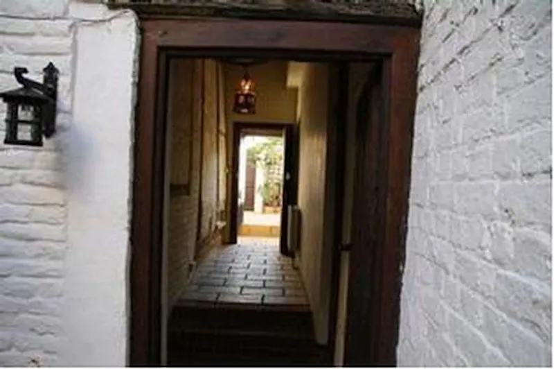 Medieval merchants house in Sandwich, M277 (photo 49)