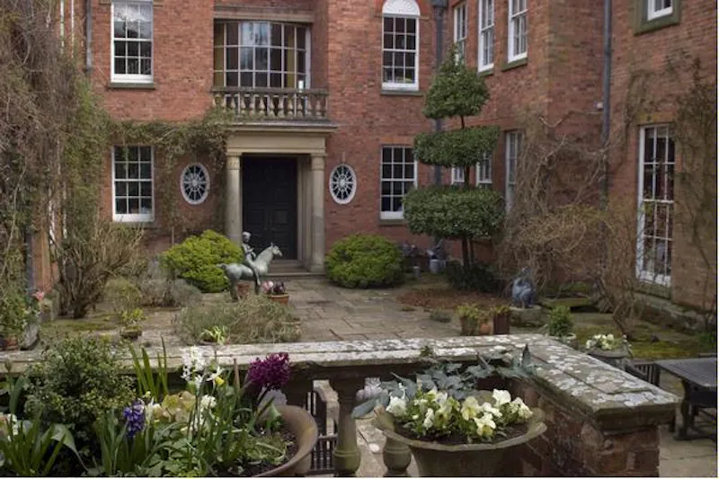 Shropshire Hills house & lodge, A1266 (photo 15)