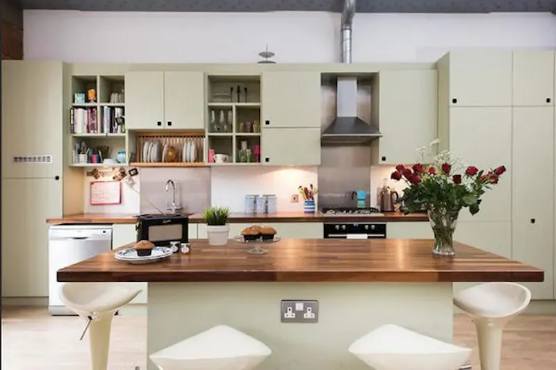 Kitchen at Fawe Street loft apartment, F994 (photo 4)