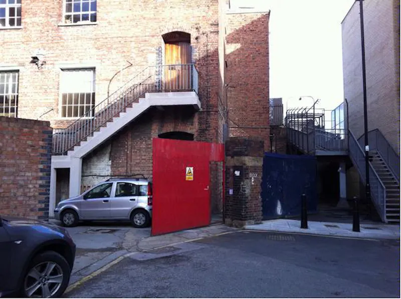 Fawe Street loft apartment, F994 (photo 25)