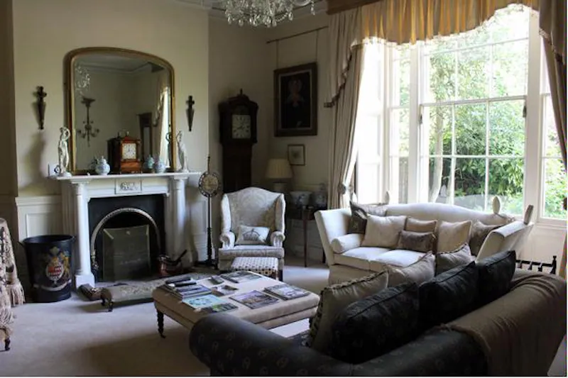 Classic townhouse in Bristol, A1267 (photo 6)