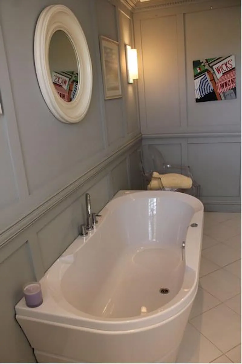 Classic townhouse in Bristol, A1267 (photo 21)