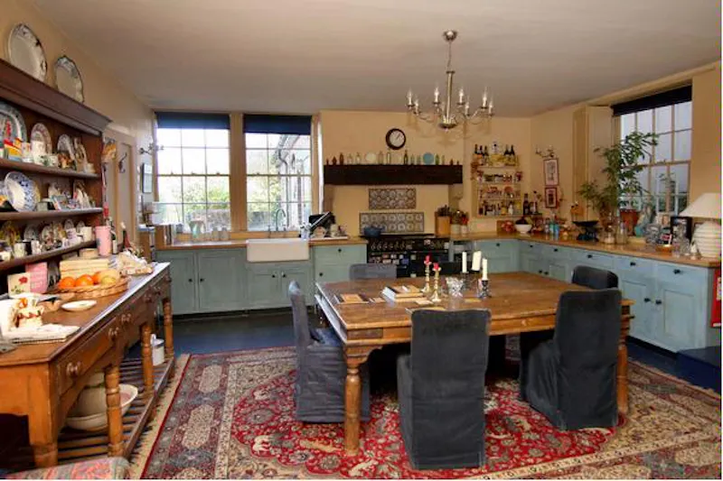 Kitchen at Georgian manor near Faversham, A1268 (photo 20)