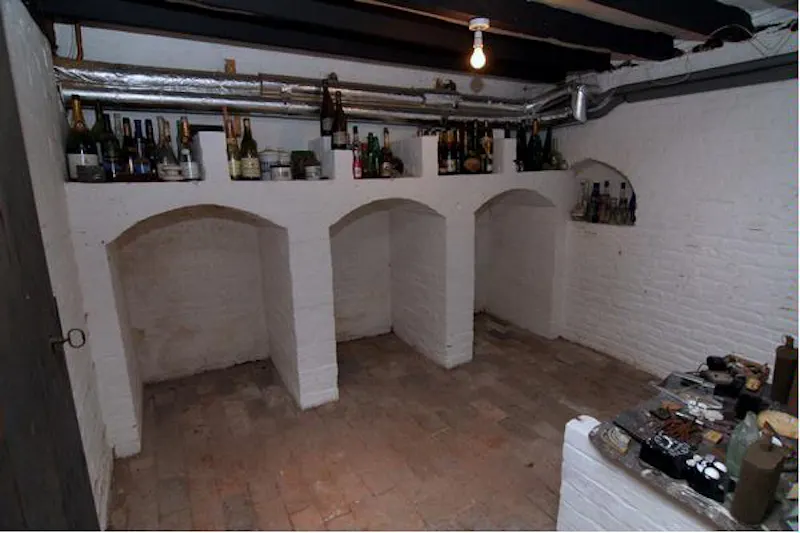 Cellar at Georgian manor near Faversham, A1268 (photo 35)