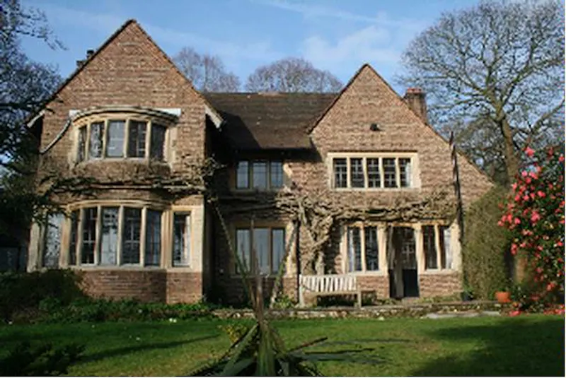 Film location E354 in Surrey (photo 1)