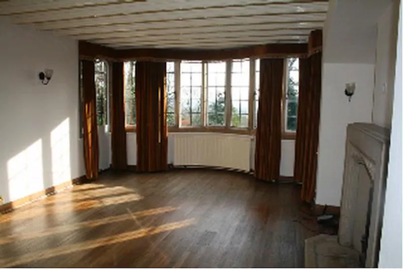 Floor - wooden at Film location E354 in Surrey (photo 3)