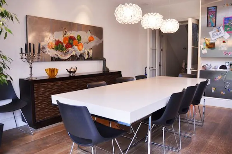 Dining room at Stylish Wandsworth house, B1560 (photo 8)