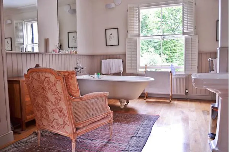 Bathroom at Stylish Wandsworth house, B1560 (photo 22)