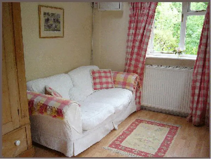 Film location C618 in Surrey (photo 9)